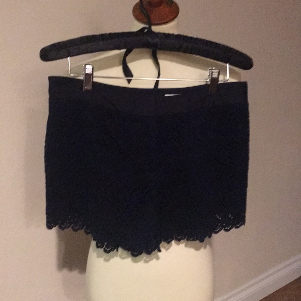 Club Monaco Eyelet Shorts (Size 4)